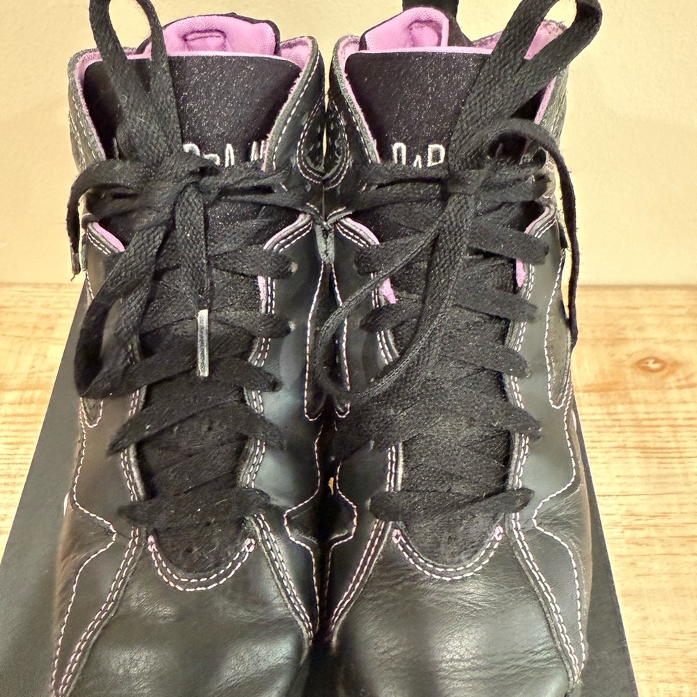 GIRLS Jordan 7 Retro
Barely Grape (GS)